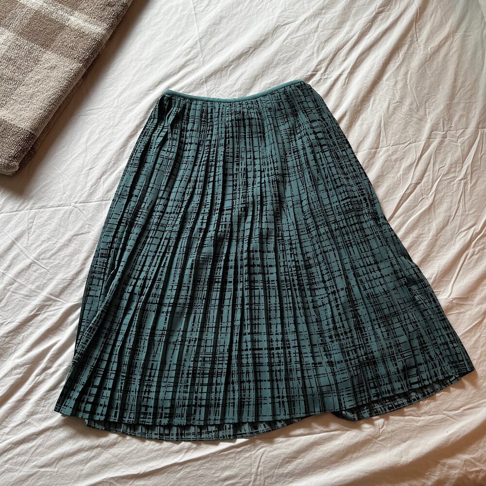EUC Banana Republic Teal Pleated Midi Skirt W's M